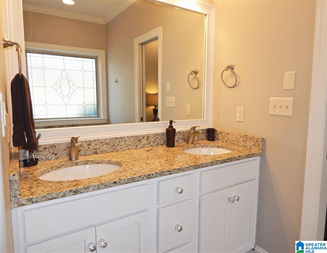 256 Strathaven Lane Pelham, AL 35124 - Photo 10 of 25
