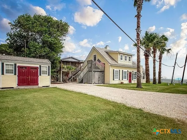 $550,000 | 112 Wedig Street, Port Lavaca, TX 77979