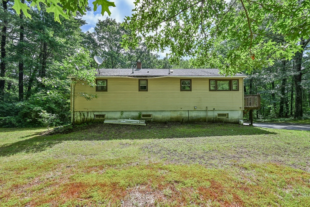 151 Baker Pond Road Dudley, MA 01571 - Photo 6 of 33