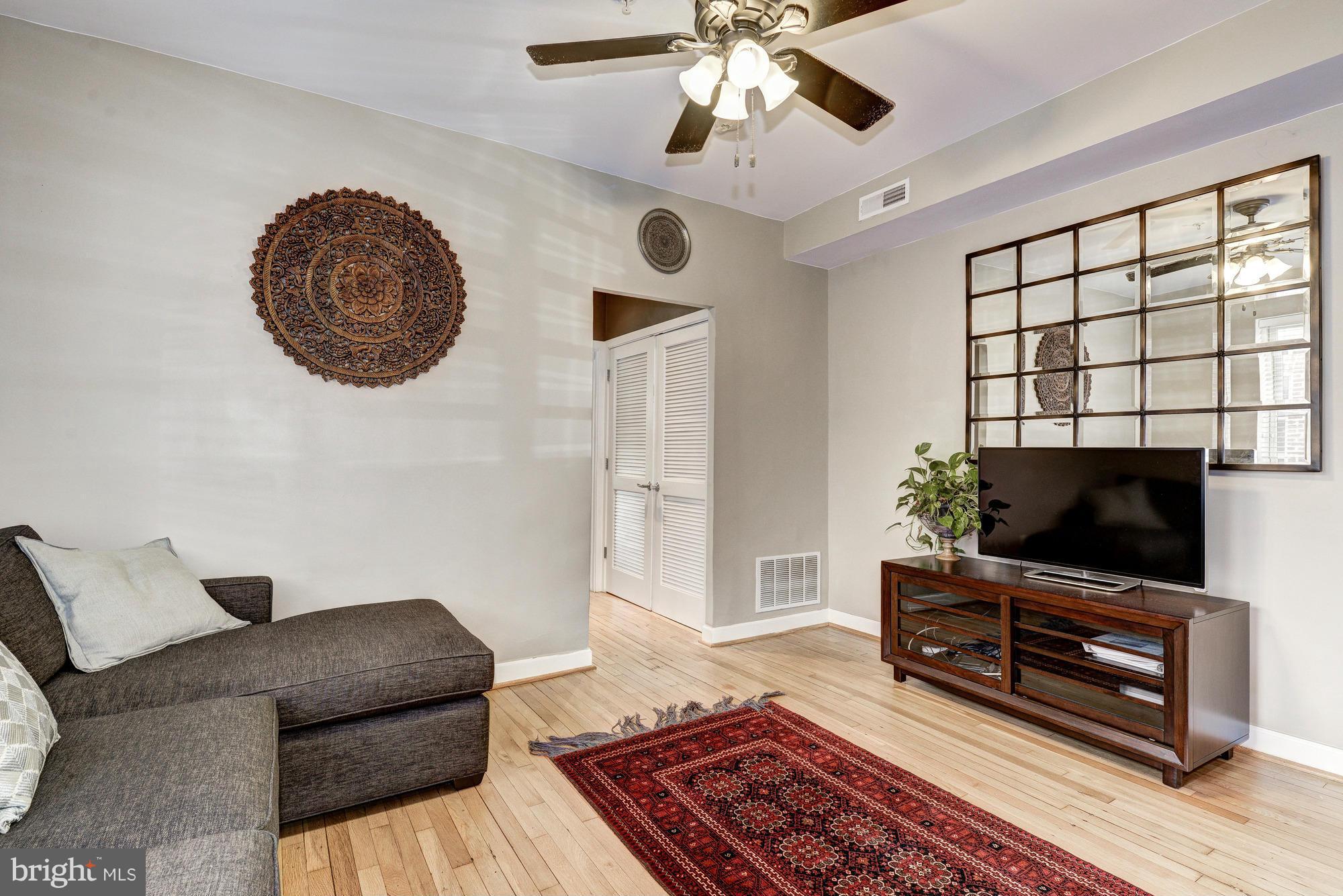1440 Columbia Road Northwest, Unit 305 Washington, DC 20009 - Photo 9 of 15 Living Room