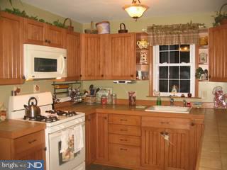 660 Andrea Road Runnemede, NJ 08078 - Photo 3 of 6