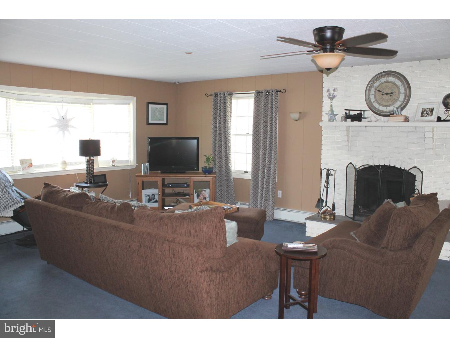 74 Cleft Rock Road Levittown, PA 19057 - Photo 14 of 25 Family Room