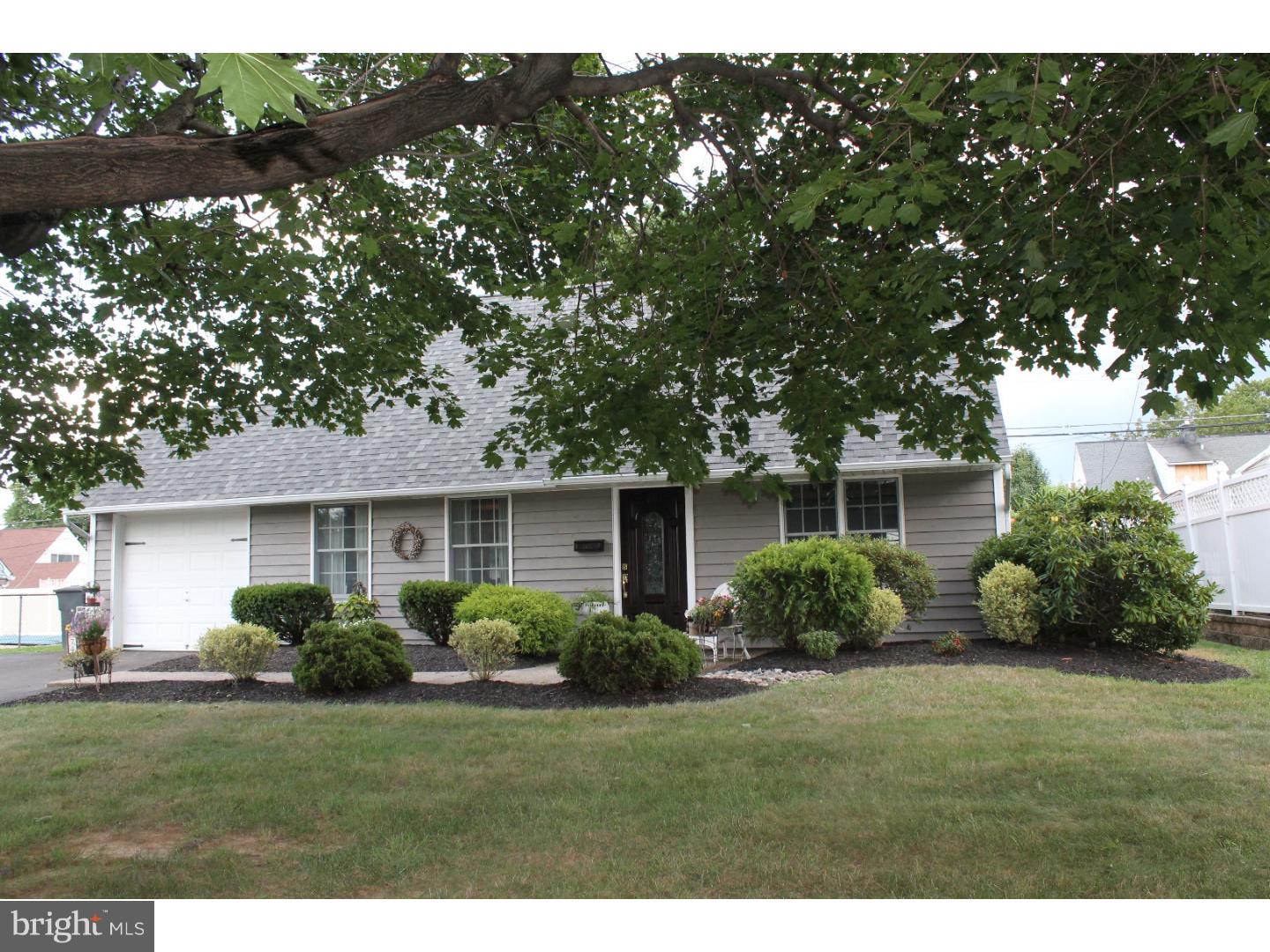 74 Cleft Rock Road Levittown, PA 19057 - Photo 22 of 25 Exterior