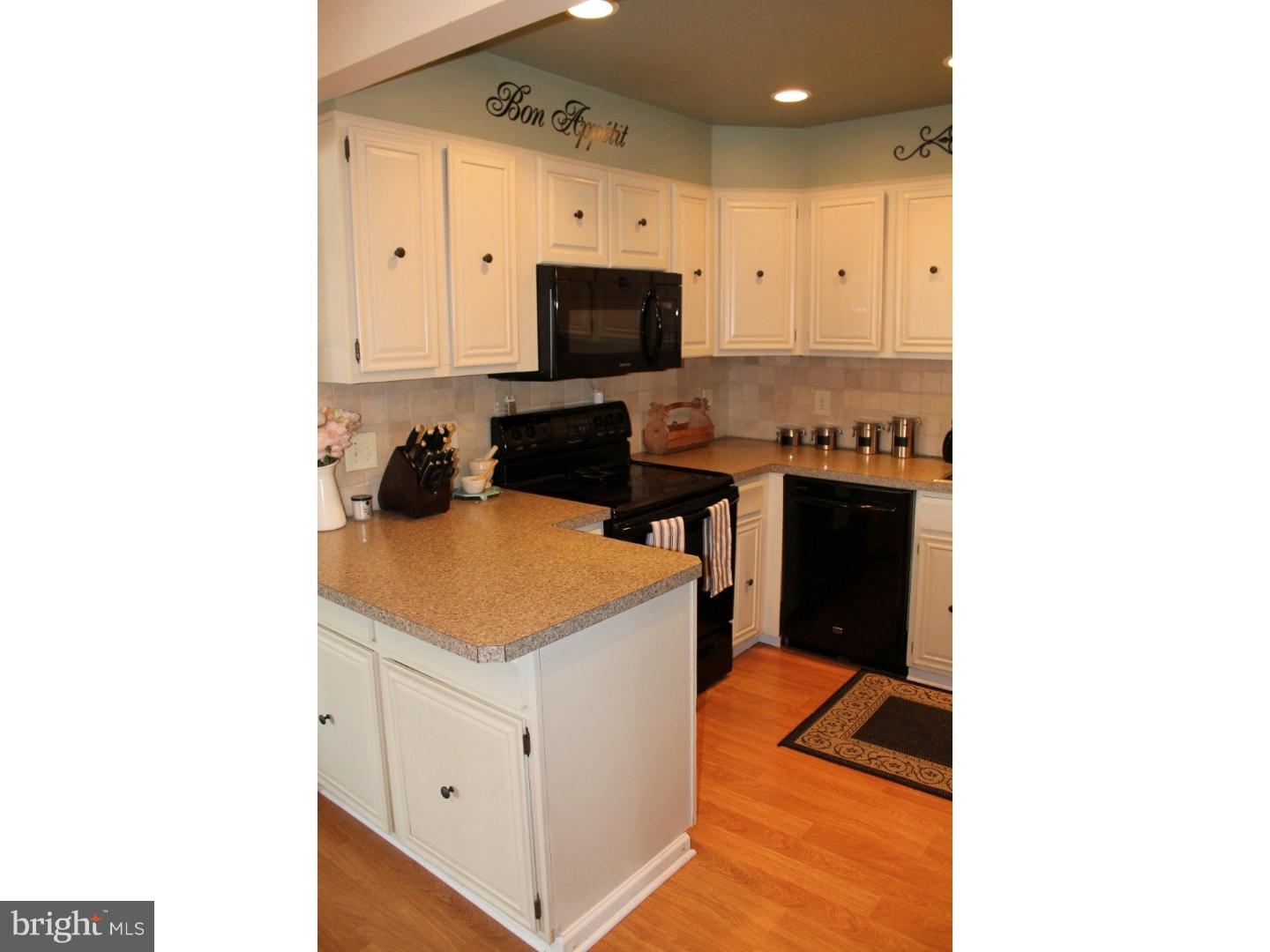 74 Cleft Rock Road Levittown, PA 19057 - Photo 9 of 25 Kitchen