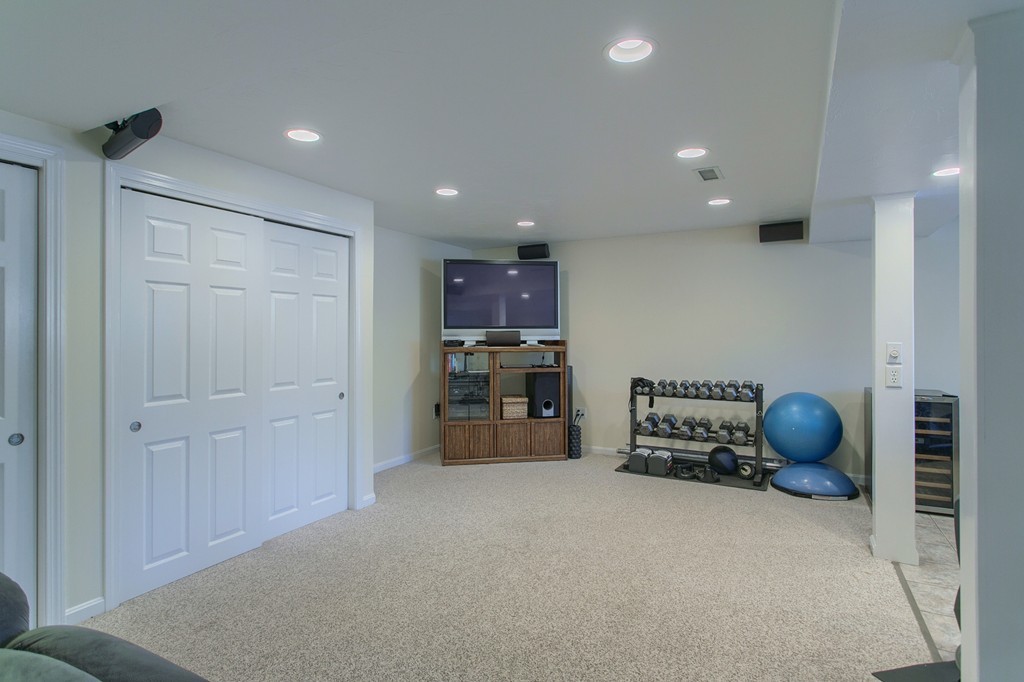 14 Deergrass Road Shrewsbury, MA 01545 - Photo 18 of 27 Gallery Image 18