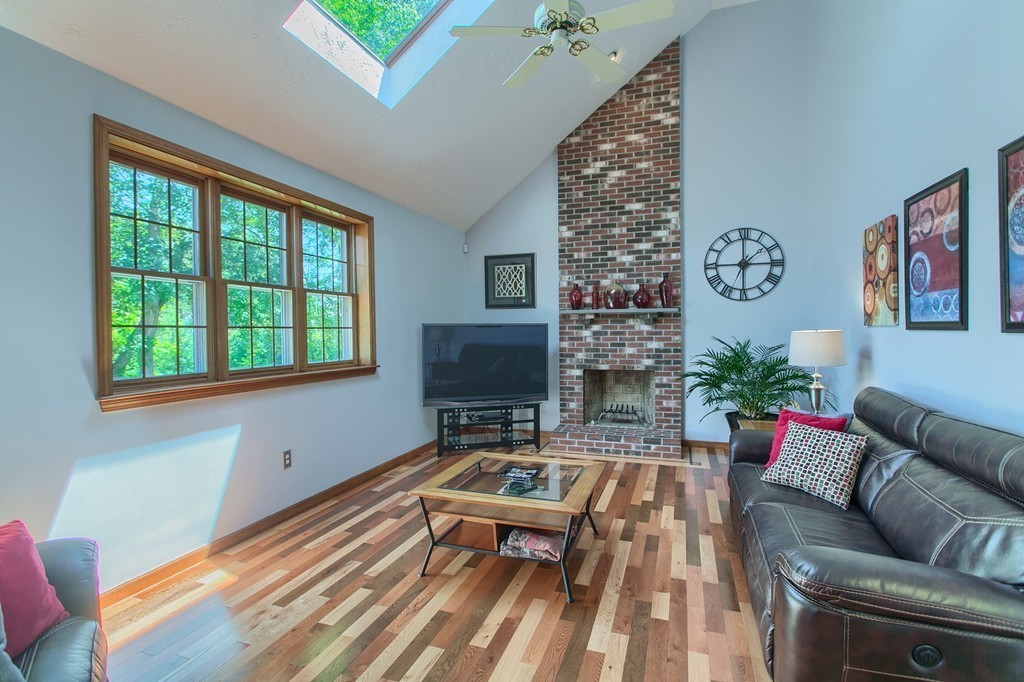 14 Deergrass Road Shrewsbury, MA 01545 - Photo 4 of 27 Gallery Image 4
