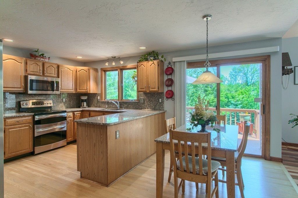 14 Deergrass Road Shrewsbury, MA 01545 - Photo 7 of 27 Gallery Image 7