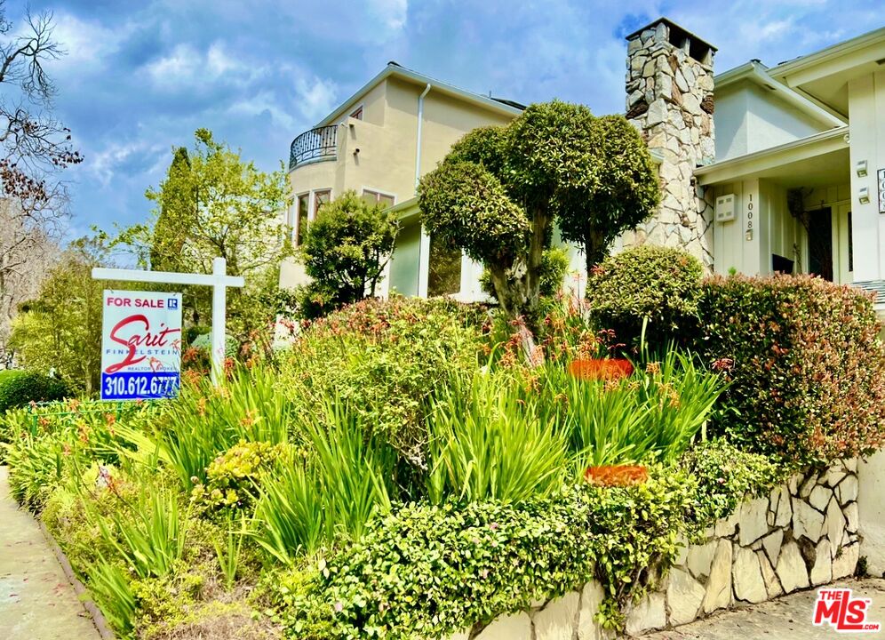 1008 Westholme Avenue, Los Angeles, CA 90024 Compass