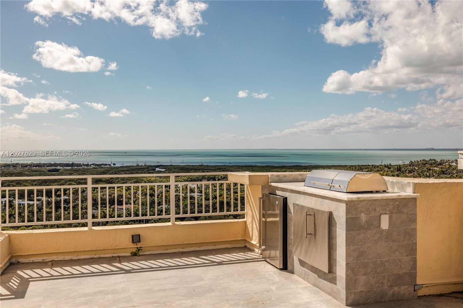 799 Crandon Boulevard, Unit PH8 Key Biscayne, FL 33149 - Photo 34 of 47 a view of a terrace