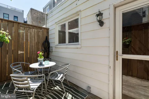 $420,000 | 507 Greenwich Street, Philadelphia, PA 19147