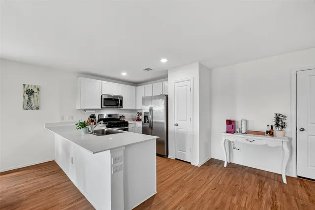 $2,100 | 4206 Barrington Cove Lane, Baytown, TX 77521