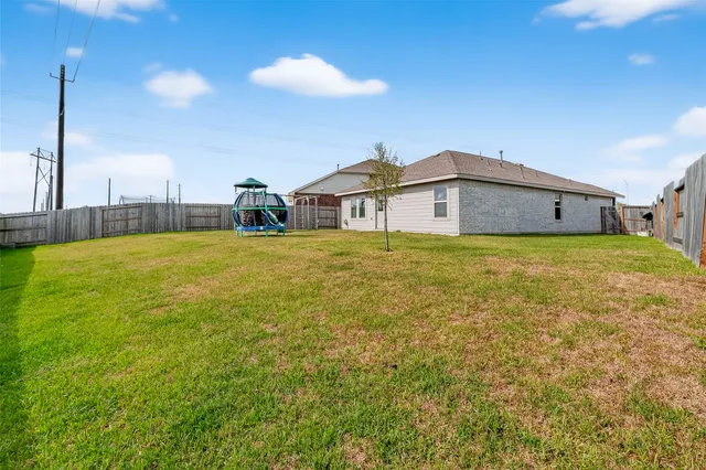 $2,100 | 4206 Barrington Cove Lane, Baytown, TX 77521