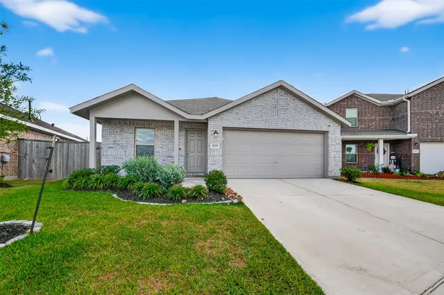 $2,100 | 4206 Barrington Cove Lane, Baytown, TX 77521