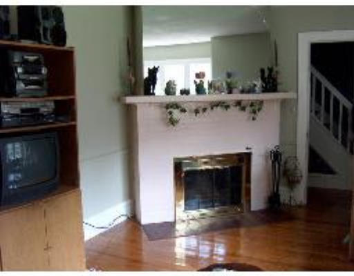 1121 River Road Agawam, MA 01001 - Photo 3 of 5 Gallery Image 3