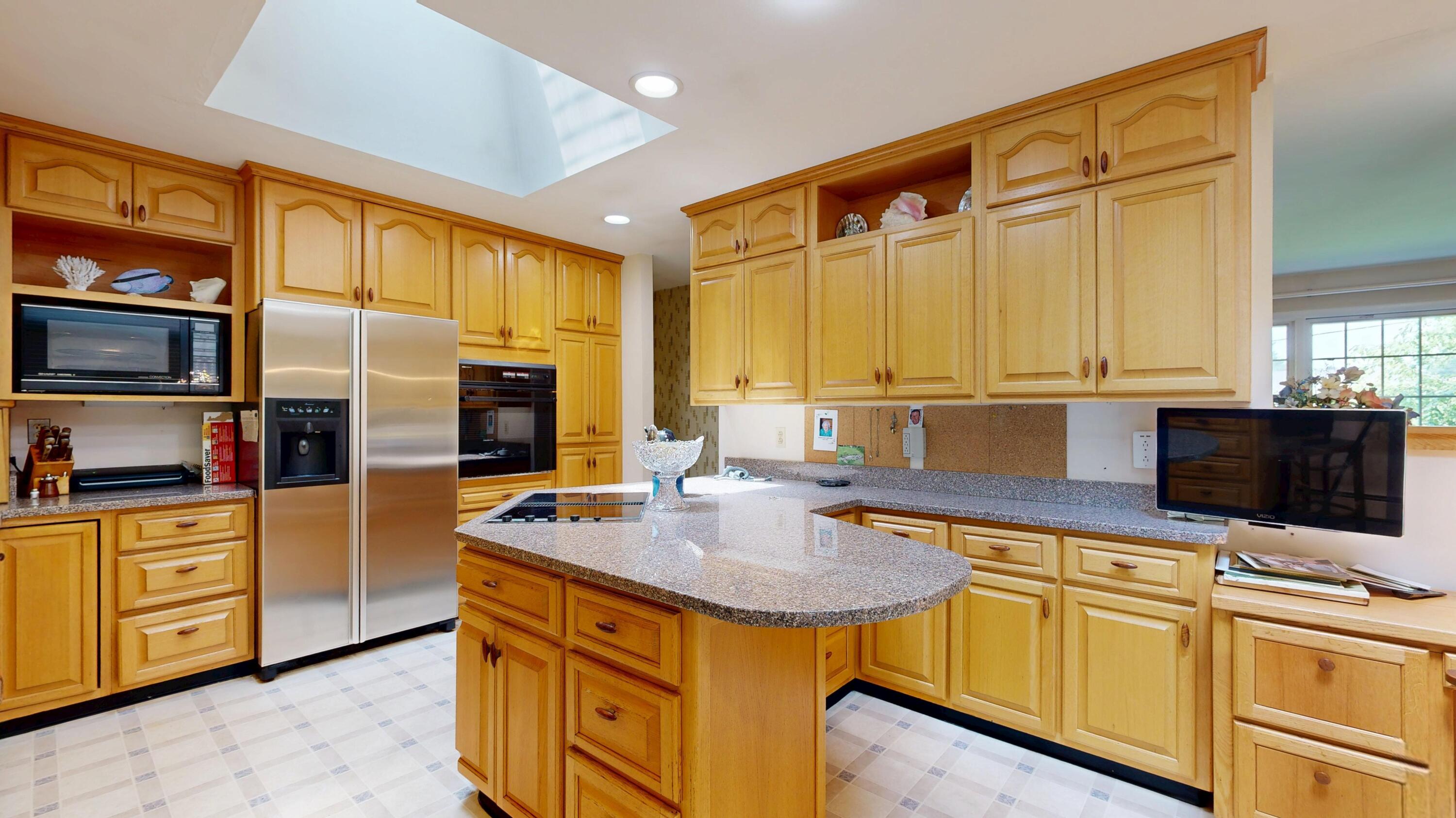 25 Orestis Way Lewiston, ME 04240 - Photo 8 of 42 Kitchenk