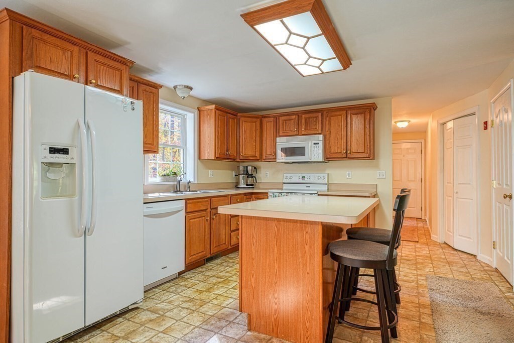 494 West Townsend Road Lunenburg, MA 01462 - Photo 12 of 35 Gallery Image 12