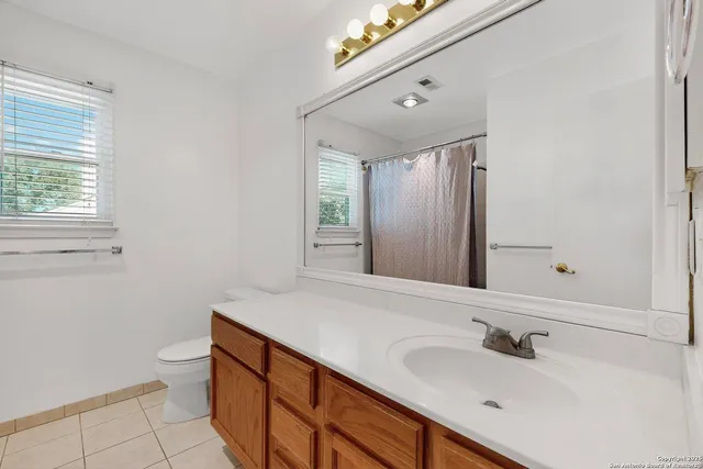 $2,000 | 4242 Knollpond, San Antonio, TX 78247