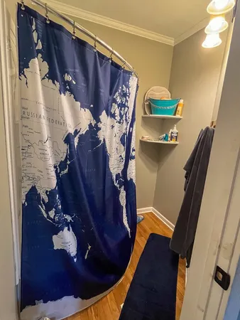 a view of entryway with a rug