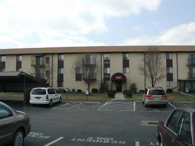 5885 Beechcroft Road, Unit 218 Columbus, OH 43229 - Photo 1 of 1 Gallery Image 1