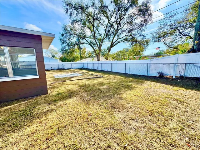 a black and white wall with a black and white wall