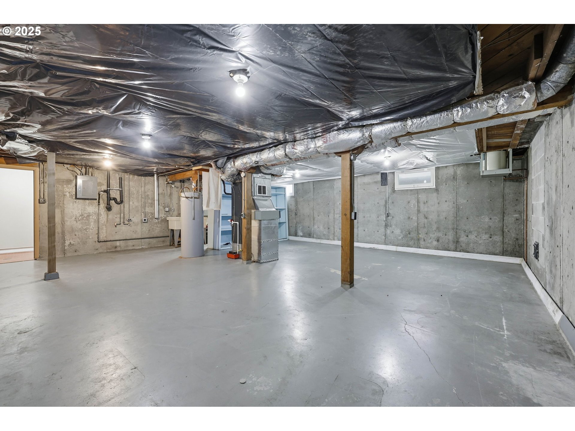 11040 Southeast McCreary Lane Boring, OR 97009 - Photo 24 of 38 a view of water heater room