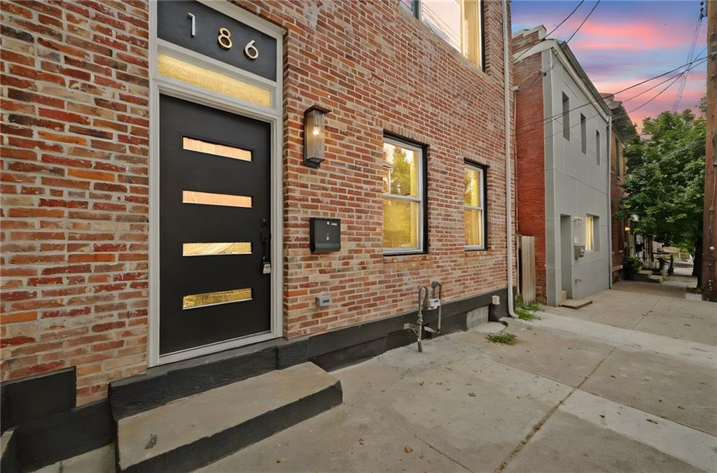 186 44th Street Pittsburgh, PA 15201 - Photo 4 of 50