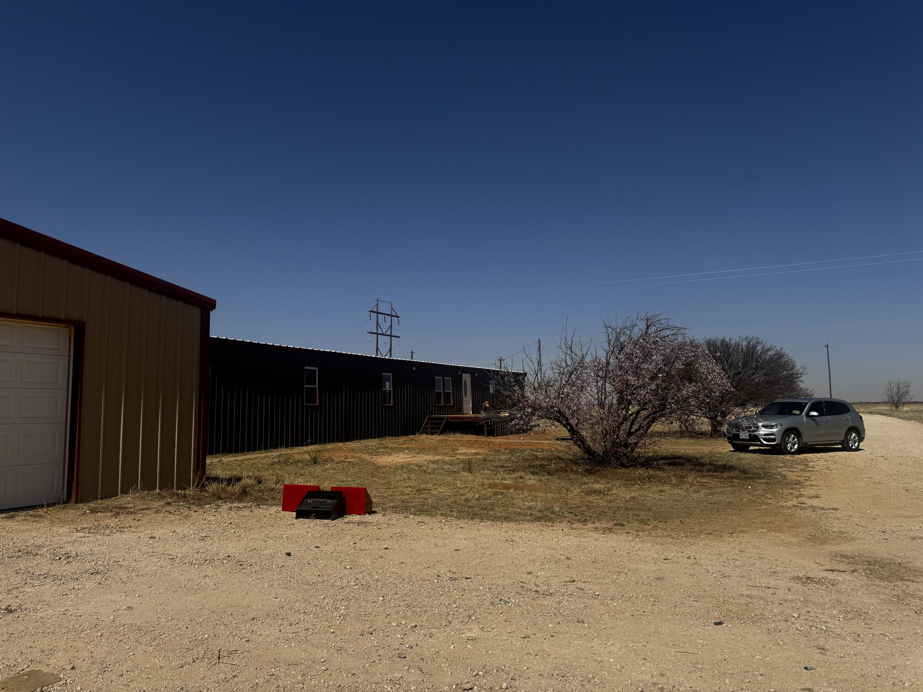 1128 Alaska Road Levelland, TX 79336 - Photo 1 of 20 IMG_3779