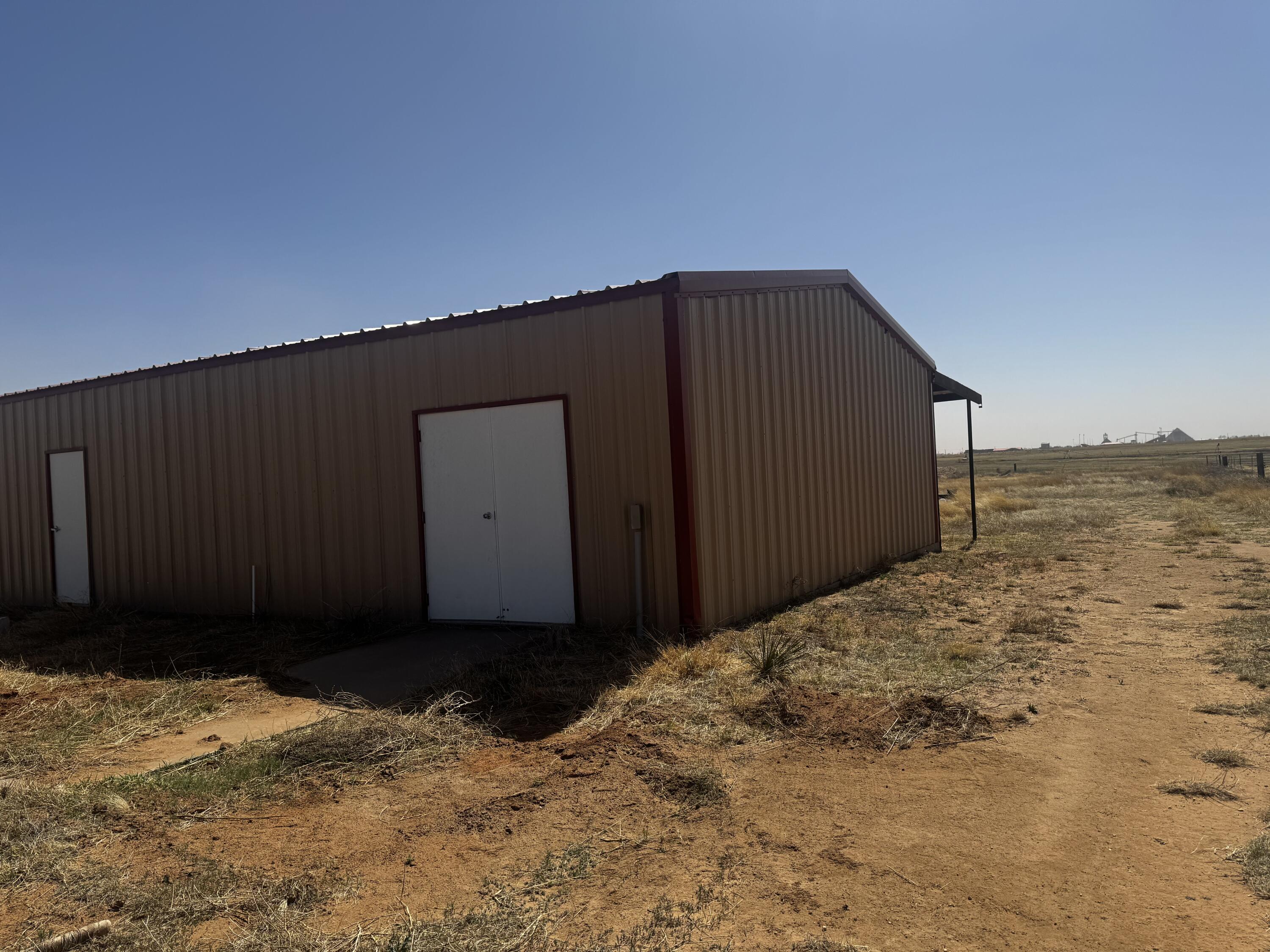 1128 Alaska Road Levelland, TX 79336 - Photo 5 of 20 IMG_3781