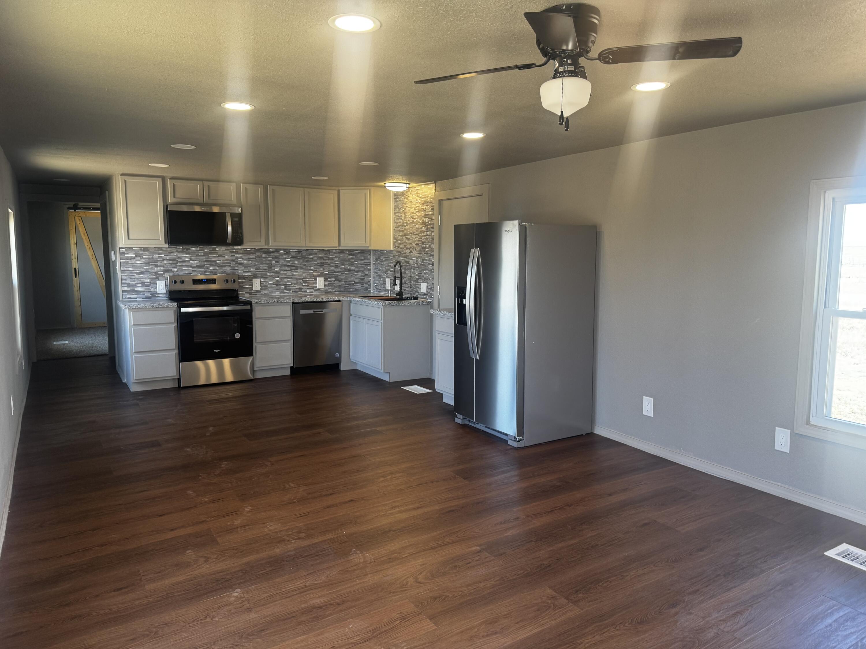 1128 Alaska Road Levelland, TX 79336 - Photo 10 of 20 IMG_3772