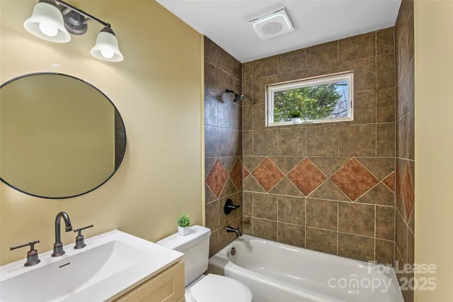 $3,900 | 5 Elmore Street, Asheville, NC 28804