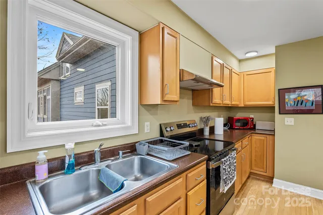 $3,900 | 5 Elmore Street, Asheville, NC 28804