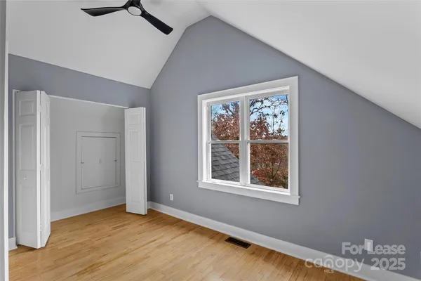 $3,900 | 5 Elmore Street, Asheville, NC 28804