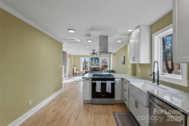 $3,900 | 5 Elmore Street, Asheville, NC 28804