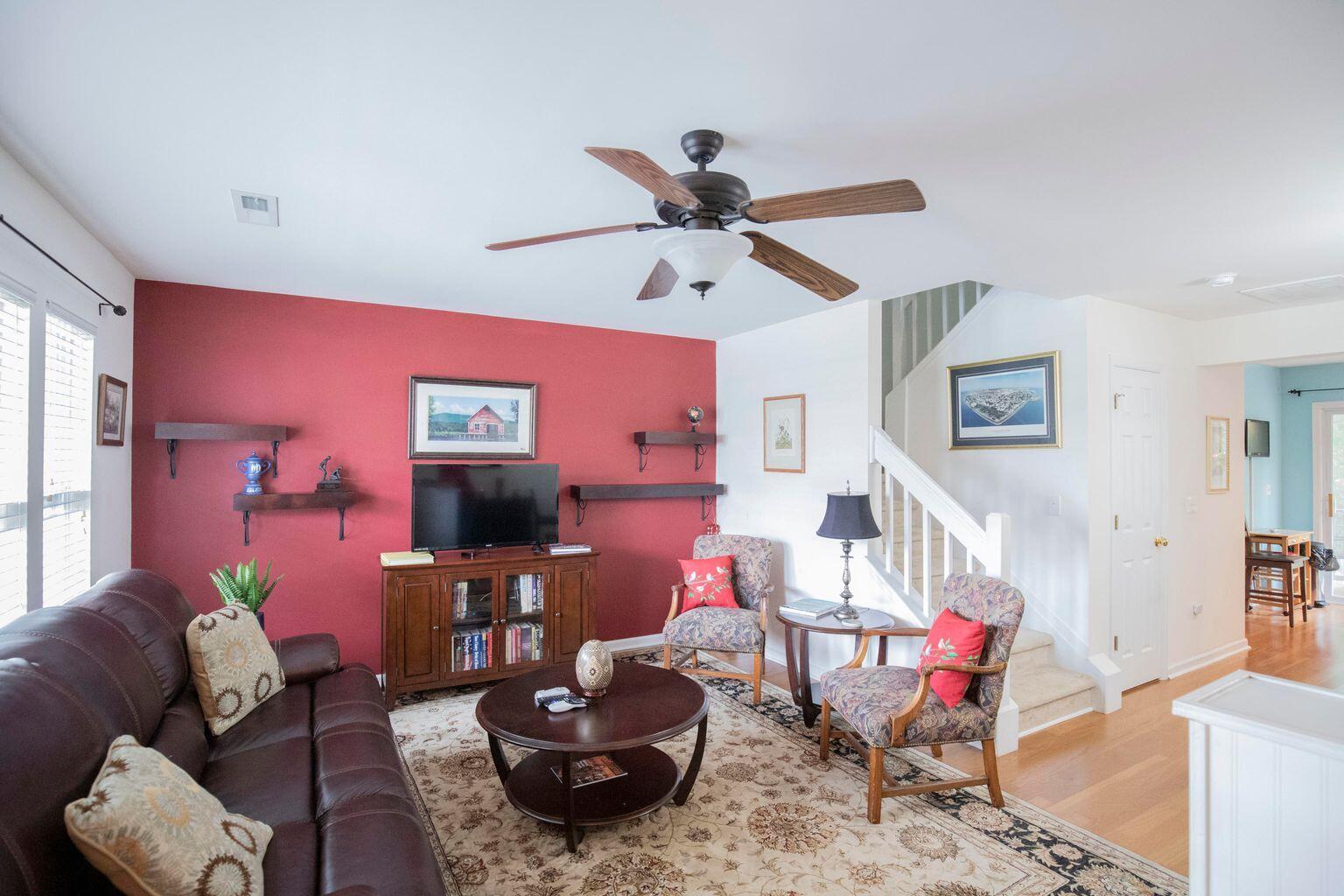 420 Doane Way Wando, SC 29492 - Photo 3 of 16 420 Family Room