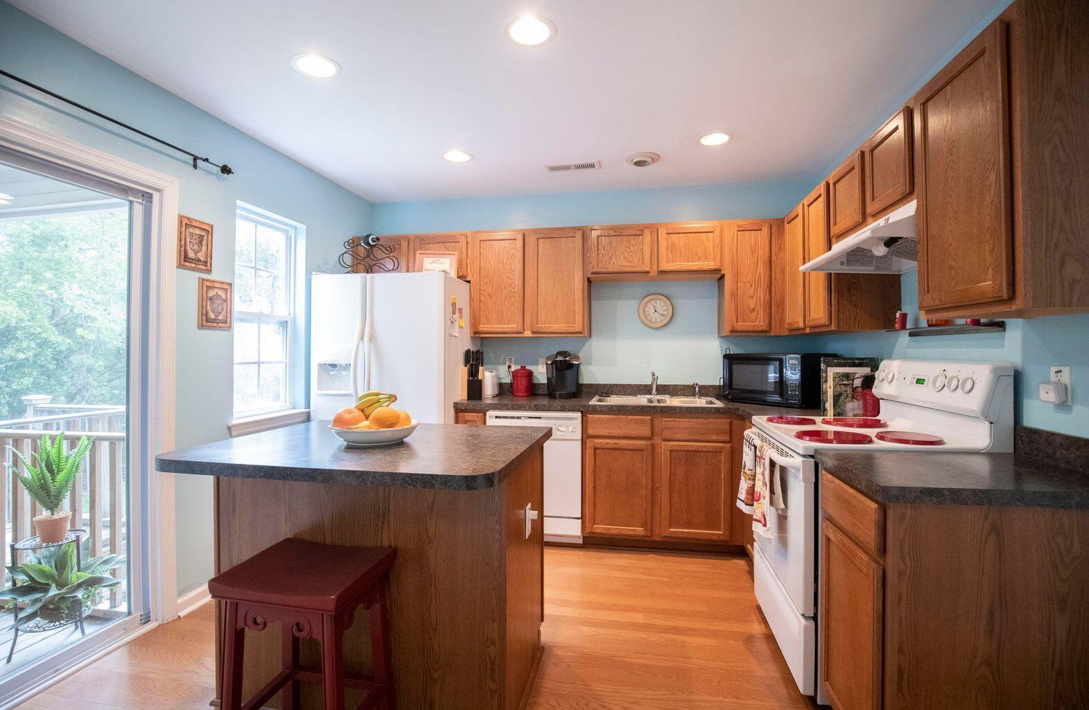 420 Doane Way Wando, SC 29492 - Photo 7 of 16 420 Kitchen w:Island