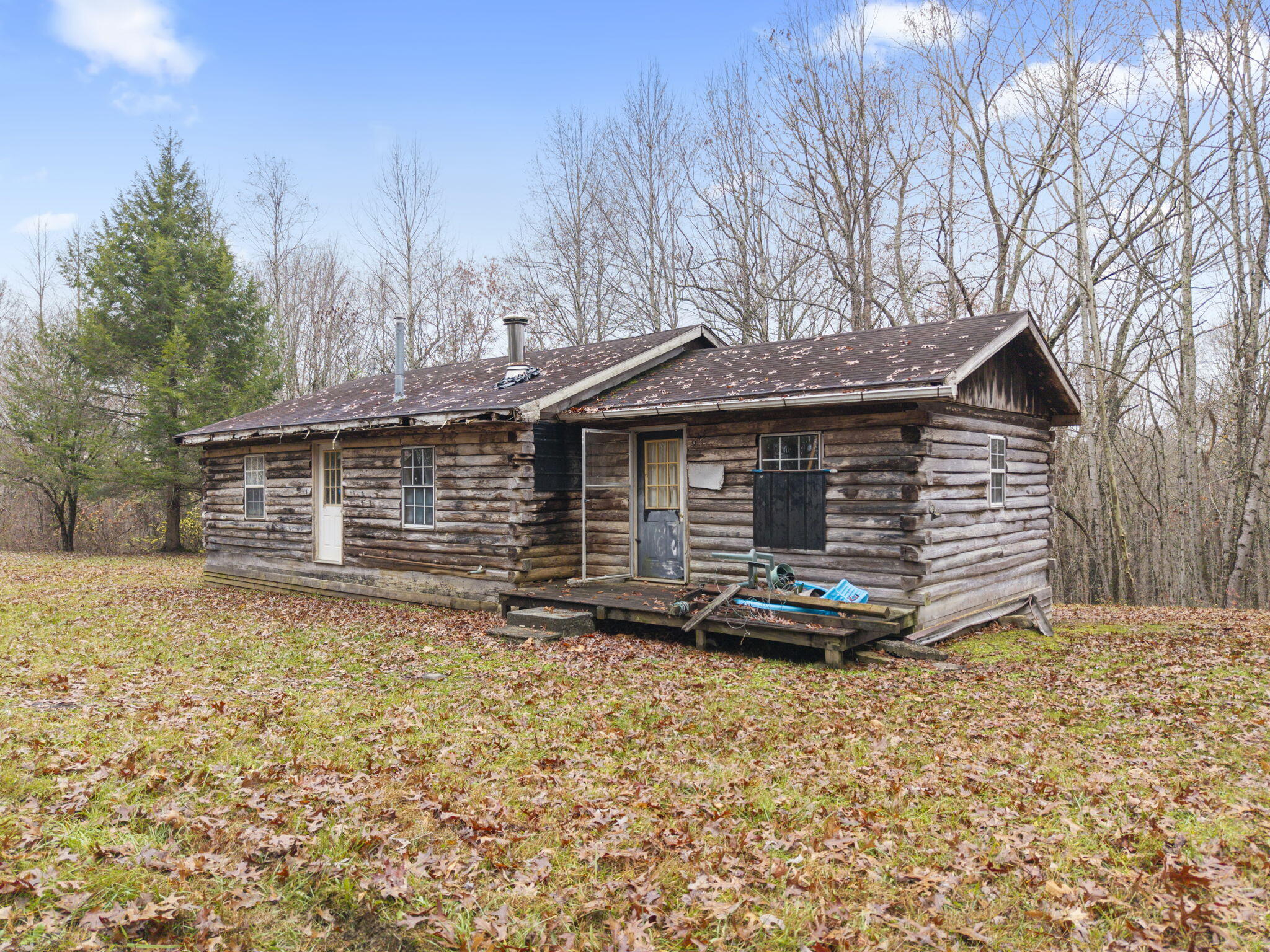 643 Baker Barr Subdivision Road Beattyville, KY 41311 - Photo 12 of 16 14-web-or-mls-DJI_20251122122420_0009_D