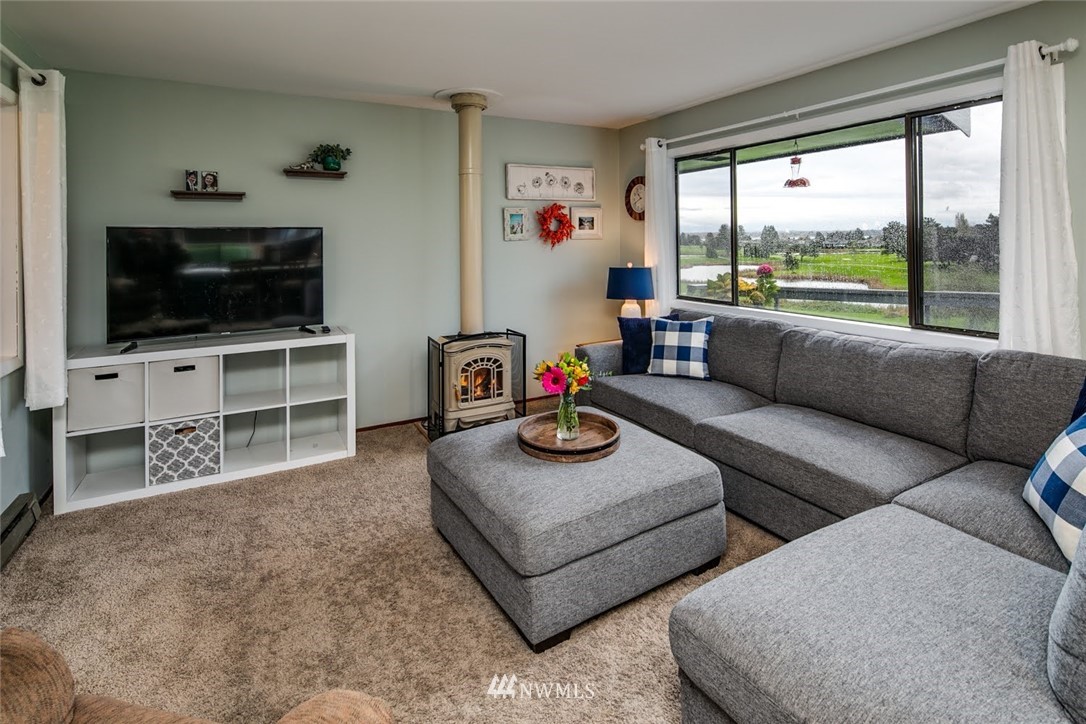 5563 Salish Road Blaine, WA 98230 - Photo 6 of 27 Gallery Image 6