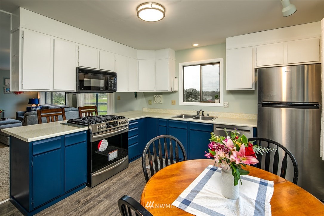 5563 Salish Road Blaine, WA 98230 - Photo 10 of 27 Gallery Image 10