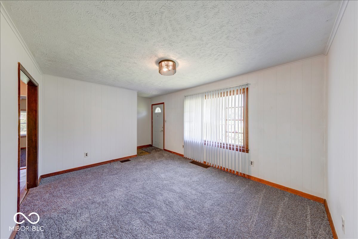 249 West County Line Road Greenwood, IN 46142 - Photo 6 of 28