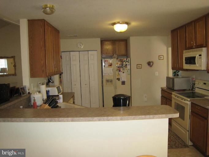 11801 Thrift Road Clinton, MD 20735 - Photo 18 of 30 Kitchen #2