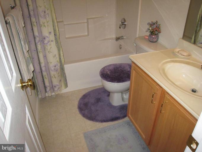 11801 Thrift Road Clinton, MD 20735 - Photo 21 of 30 Bath #2
