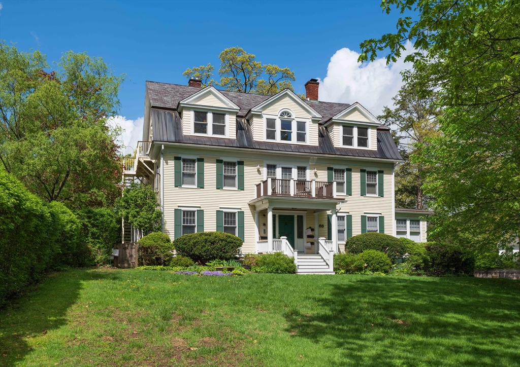 88 Round Hill Road, Unit 4 Northampton, MA 01060 - Photo 1 of 32 Gallery Image 1