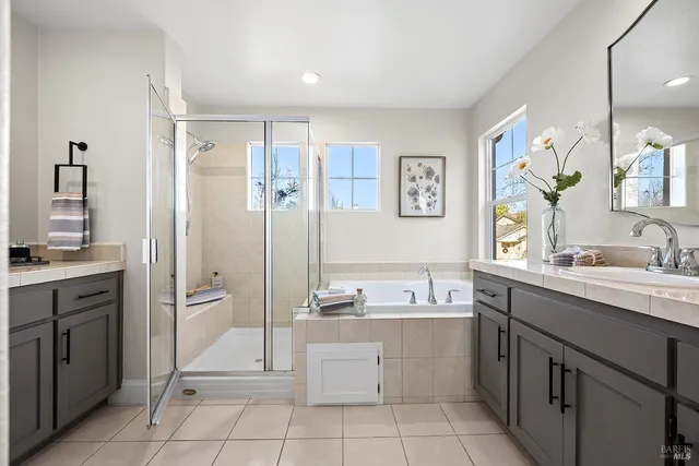 $1,040,000 | 1348 Birdie Drive, Windsor, CA 95492