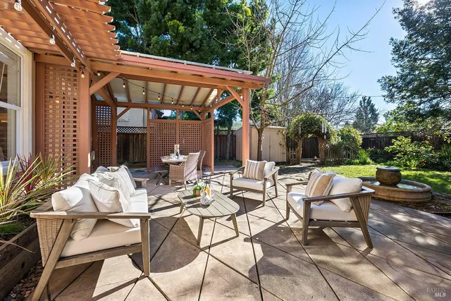 $1,040,000 | 1348 Birdie Drive, Windsor, CA 95492