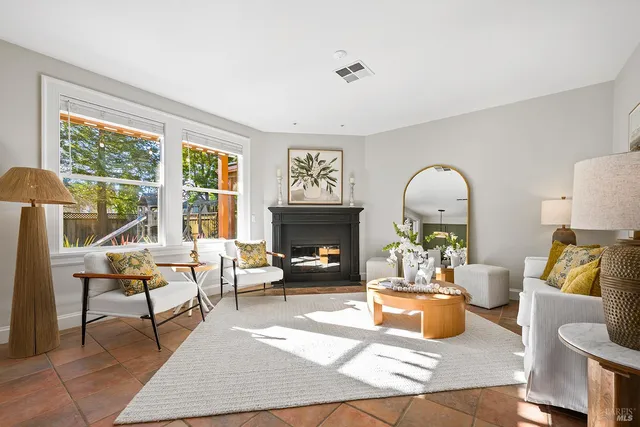 $1,040,000 | 1348 Birdie Drive, Windsor, CA 95492