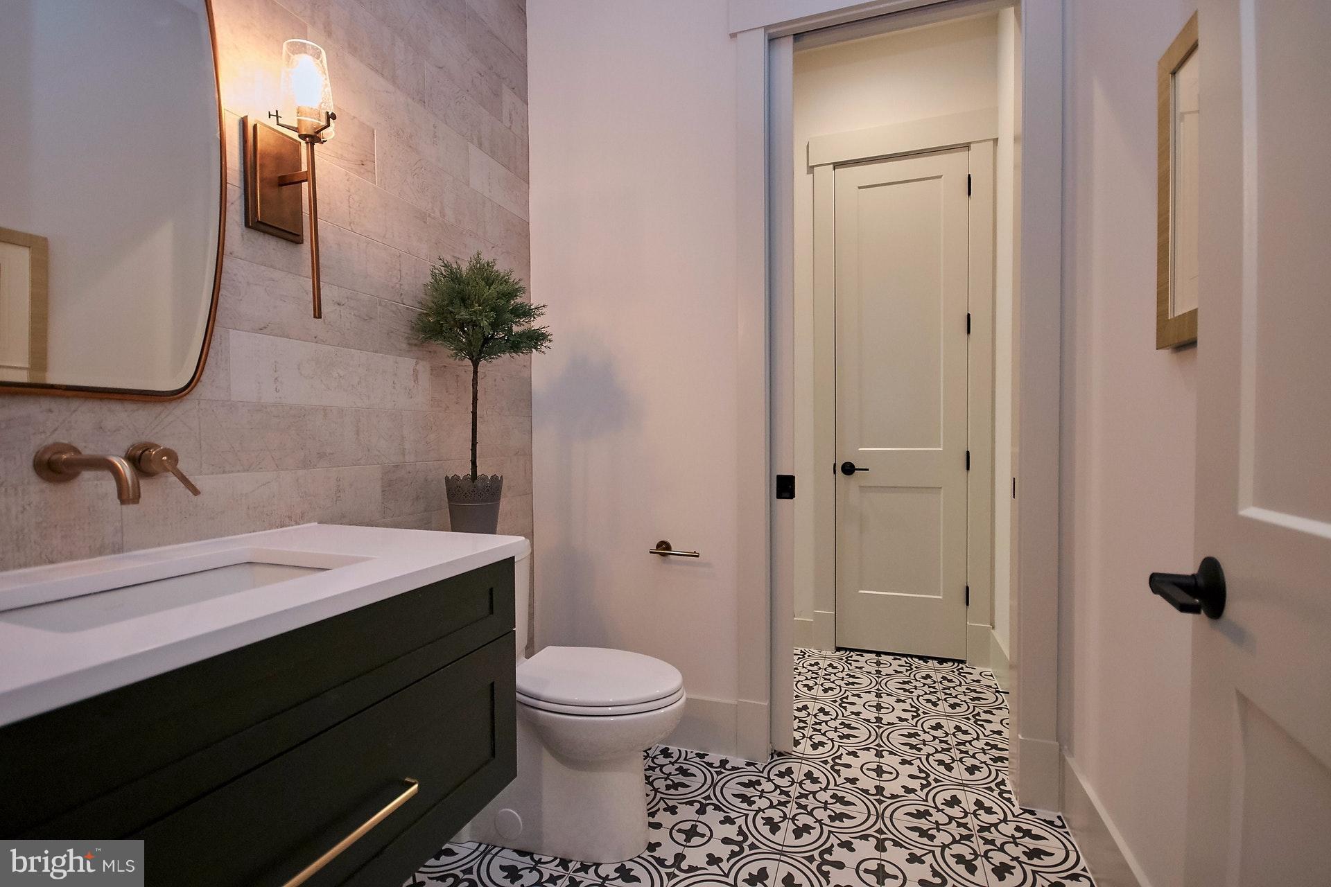 3313 John Marshall Drive Arlington, VA 22207 - Photo 12 of 30 Main Floor Powder Room/Full Bath