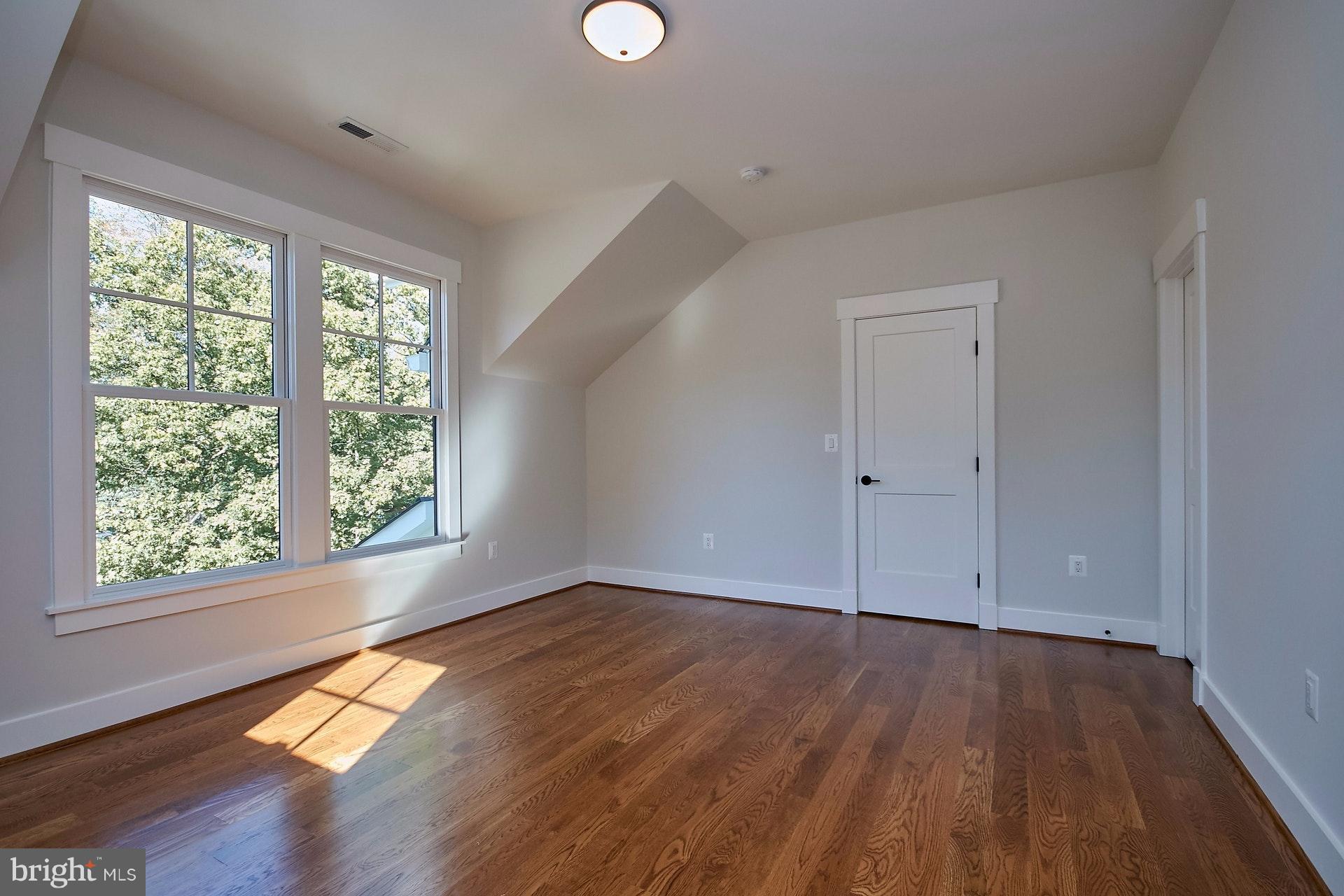 3313 John Marshall Drive Arlington, VA 22207 - Photo 21 of 30 Secondary Bedroom (3) - Upper Level