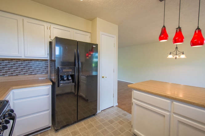 1408 South Smith Road Bloomington, IN 47401 - Photo 11 of 27