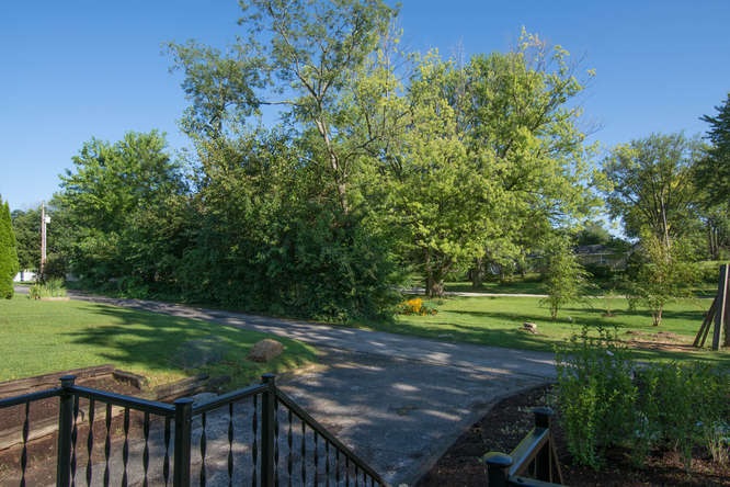 1408 South Smith Road Bloomington, IN 47401 - Photo 4 of 27