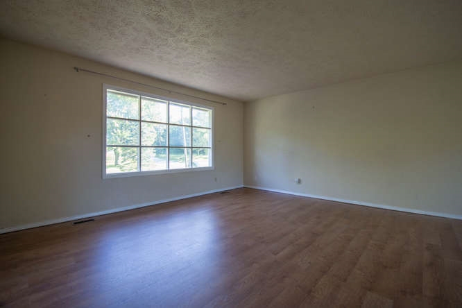 1408 South Smith Road Bloomington, IN 47401 - Photo 5 of 27